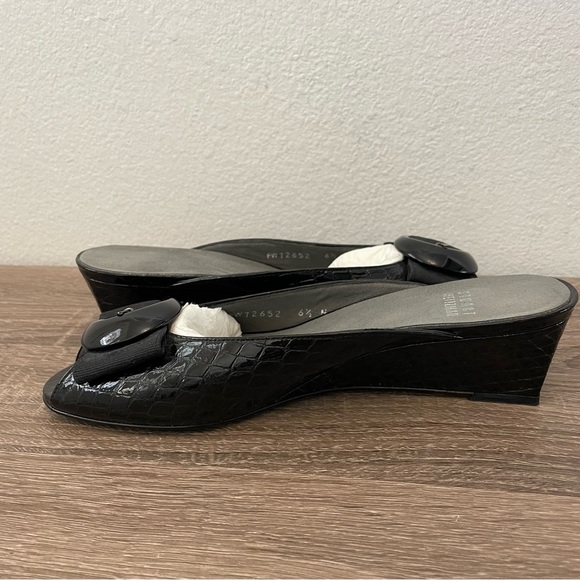 Stuart Weitzman Black Patent Snakeskin Peep Toe Buckle Wedge Slides, Size 6.5N - Picture 4 of 7
